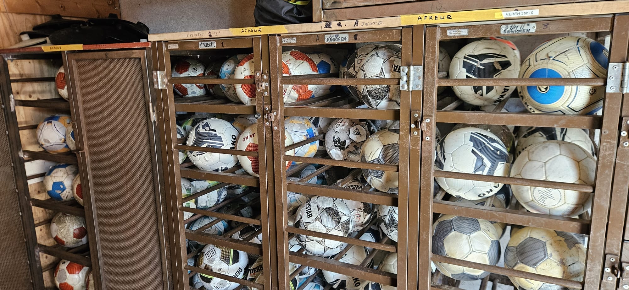 Gratis afgekeurde ballen op te halen