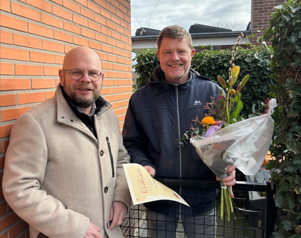 Jubilarissen verrast met een bezoek aan huis!